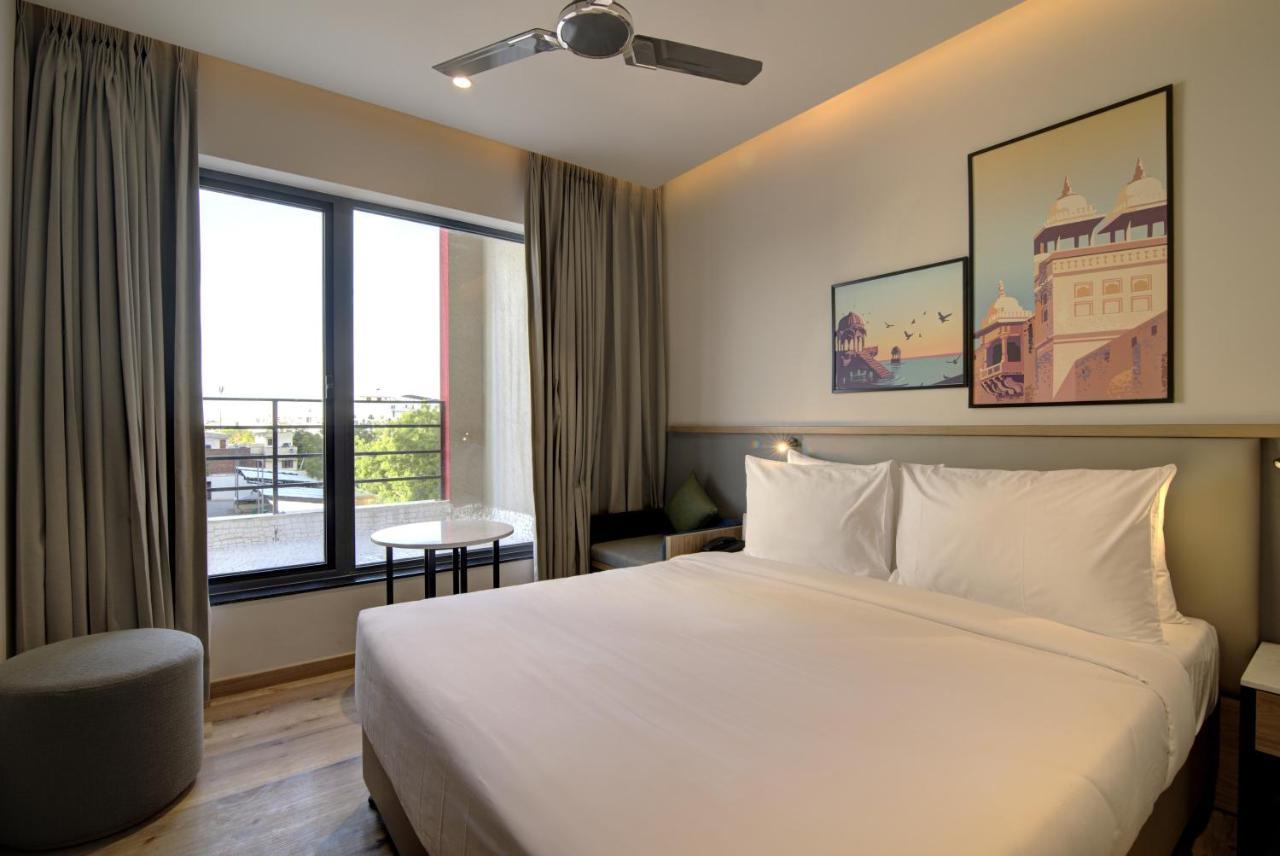 7 Apple Hotel Pratap Nagar, Jaipur Exterior photo
